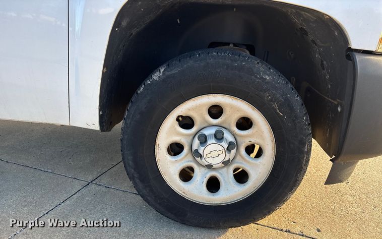 image for item DW7372 2008 Chevrolet Silverado pickup truck