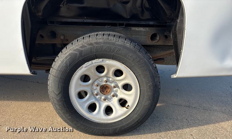 image for item DW7372 2008 Chevrolet Silverado pickup truck