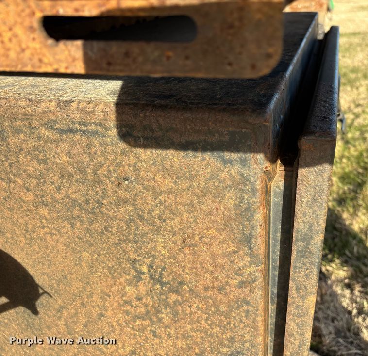 image for item DW7373 2017 RAM 3500 dump flatbed pickup truck