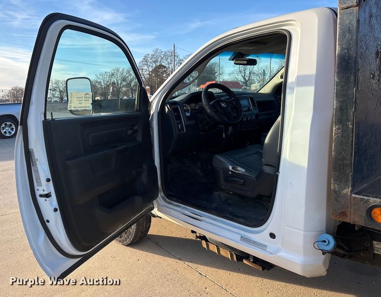 image for item DW7373 2017 RAM 3500 dump flatbed pickup truck