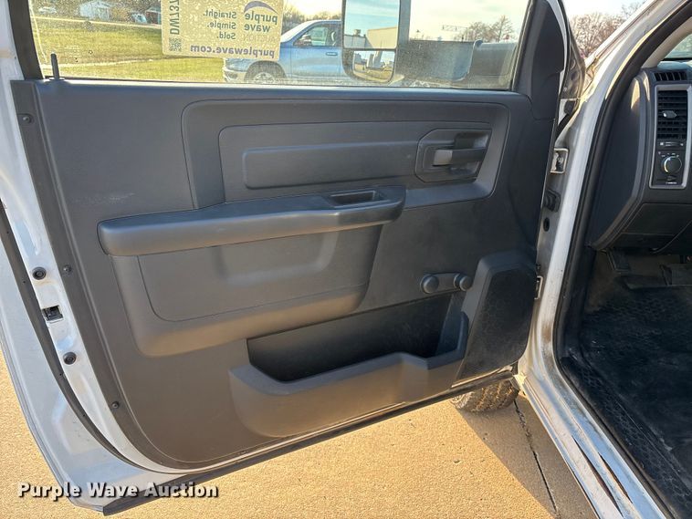 image for item DW7373 2017 RAM 3500 dump flatbed pickup truck