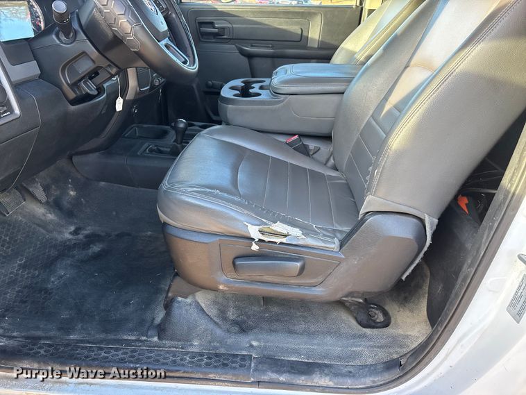 image for item DW7373 2017 RAM 3500 dump flatbed pickup truck