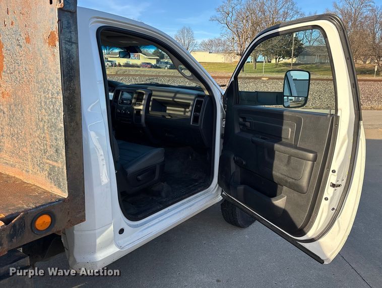 image for item DW7373 2017 RAM 3500 dump flatbed pickup truck