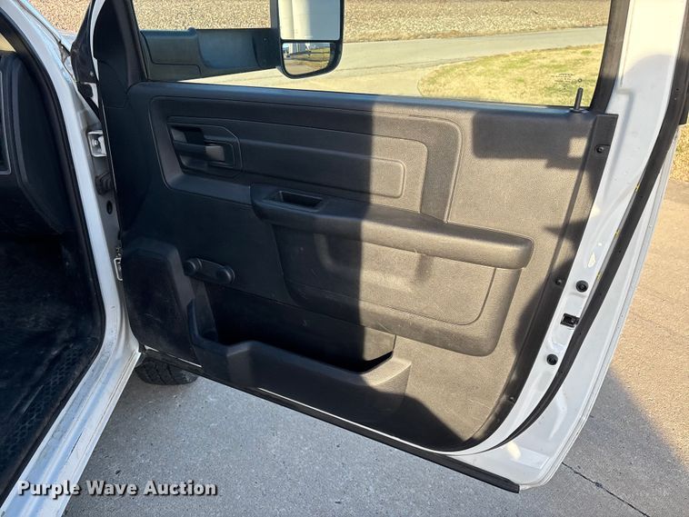 image for item DW7373 2017 RAM 3500 dump flatbed pickup truck