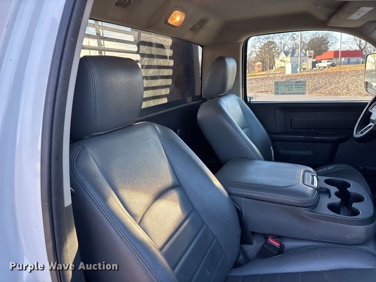 image for item DW7373 2017 RAM 3500 dump flatbed pickup truck