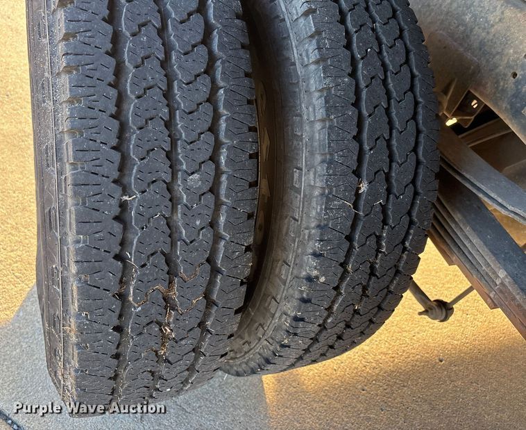 image for item DW7373 2017 RAM 3500 dump flatbed pickup truck