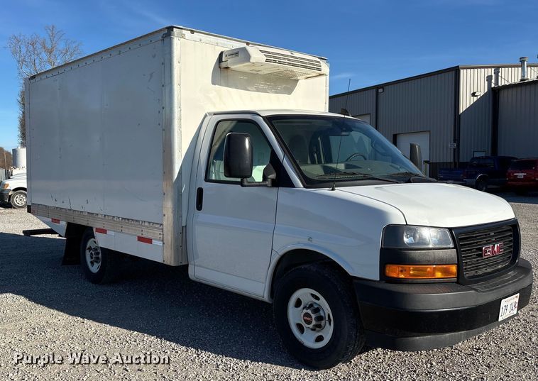 image for item DW7374 2019 GMC Savana box truck