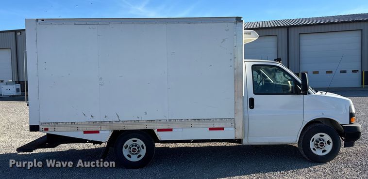 image for item DW7374 2019 GMC Savana box truck