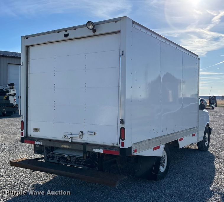 image for item DW7374 2019 GMC Savana box truck