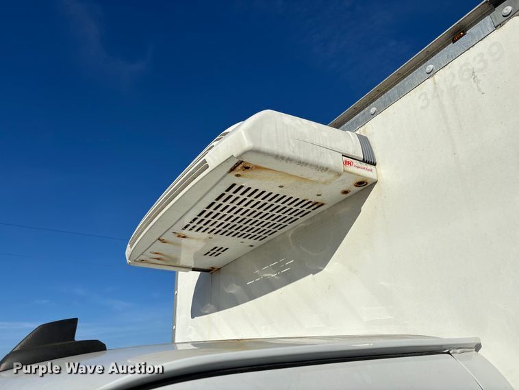 image for item DW7374 2019 GMC Savana box truck