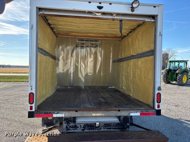 image for item DW7374 2019 GMC Savana box truck