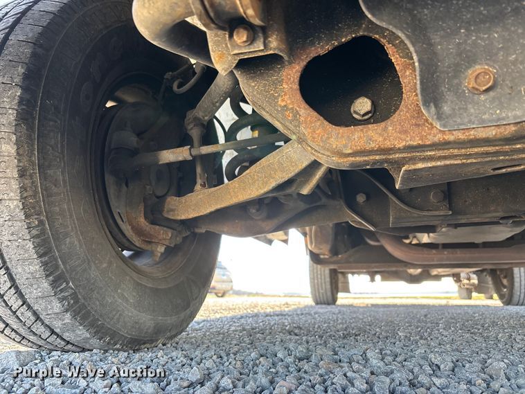 image for item DW7374 2019 GMC Savana box truck