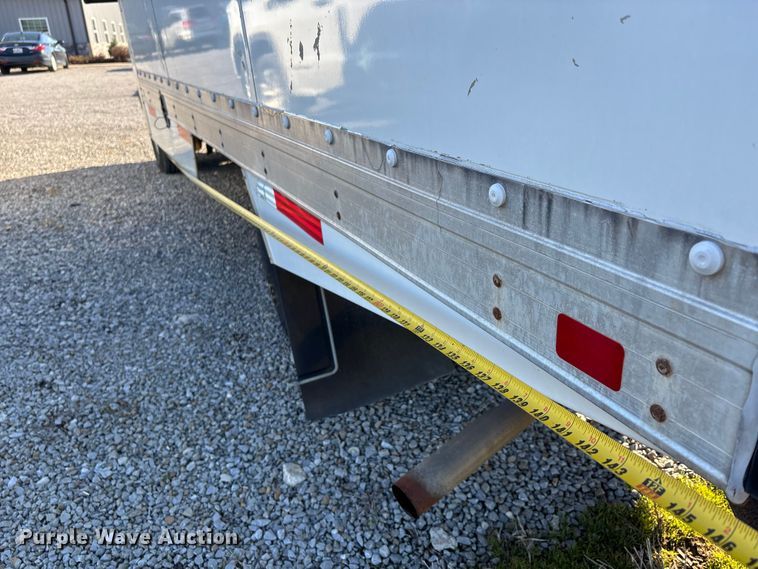 image for item DW7374 2019 GMC Savana box truck