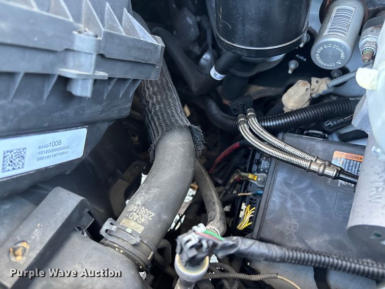 image for item DW7374 2019 GMC Savana box truck