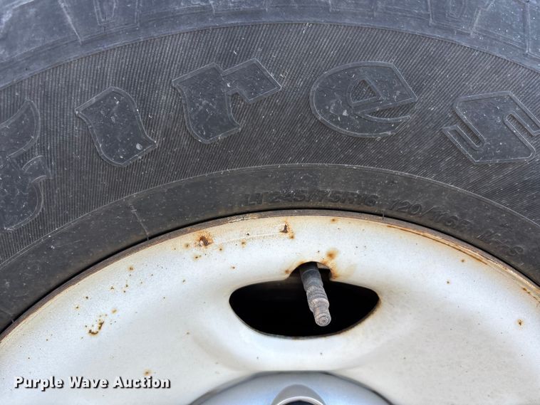 image for item DW7374 2019 GMC Savana box truck