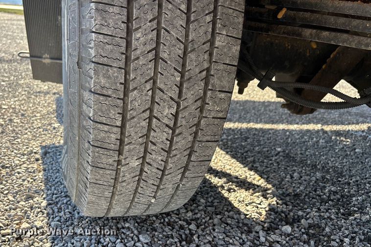 image for item DW7374 2019 GMC Savana box truck