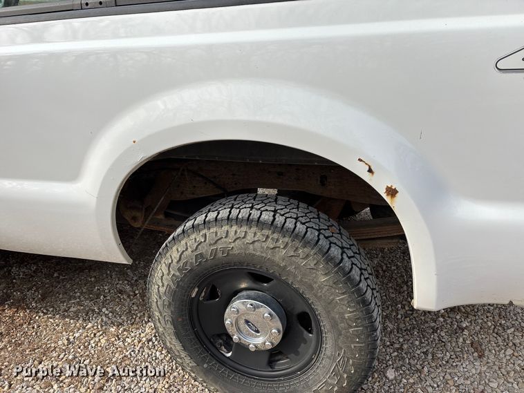 image for item DW7375 2007 Ford F250 Super Duty pickup truck