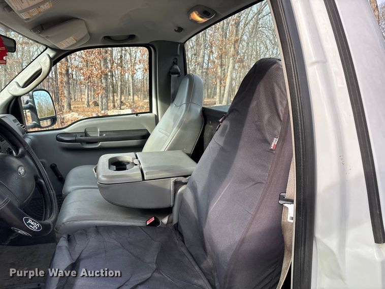 image for item DW7375 2007 Ford F250 Super Duty pickup truck