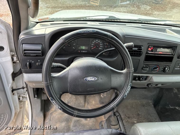 image for item DW7375 2007 Ford F250 Super Duty pickup truck