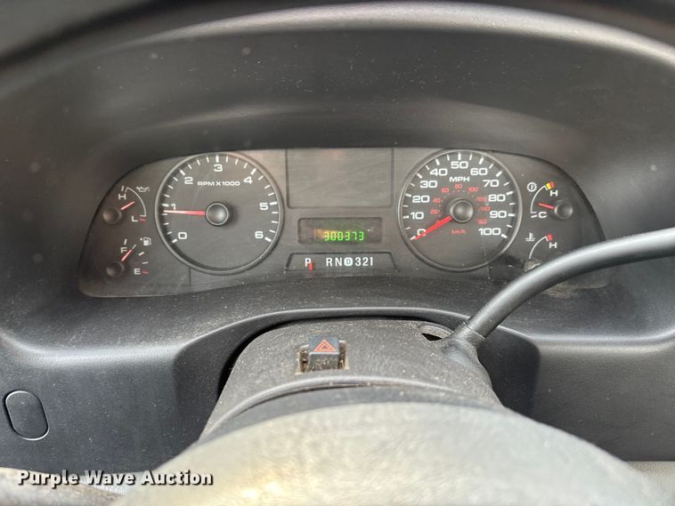 image for item DW7375 2007 Ford F250 Super Duty pickup truck