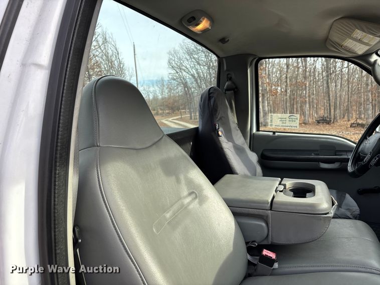 image for item DW7375 2007 Ford F250 Super Duty pickup truck