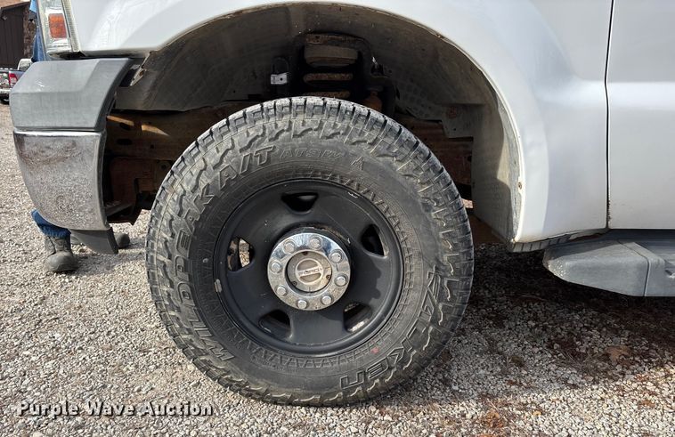 image for item DW7375 2007 Ford F250 Super Duty pickup truck