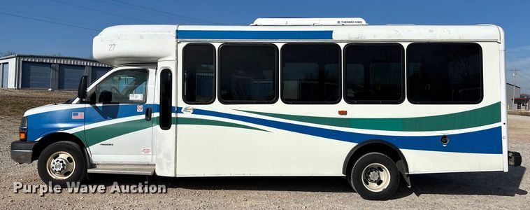 image for item DW7376 2014 Chevrolet Express shuttle bus