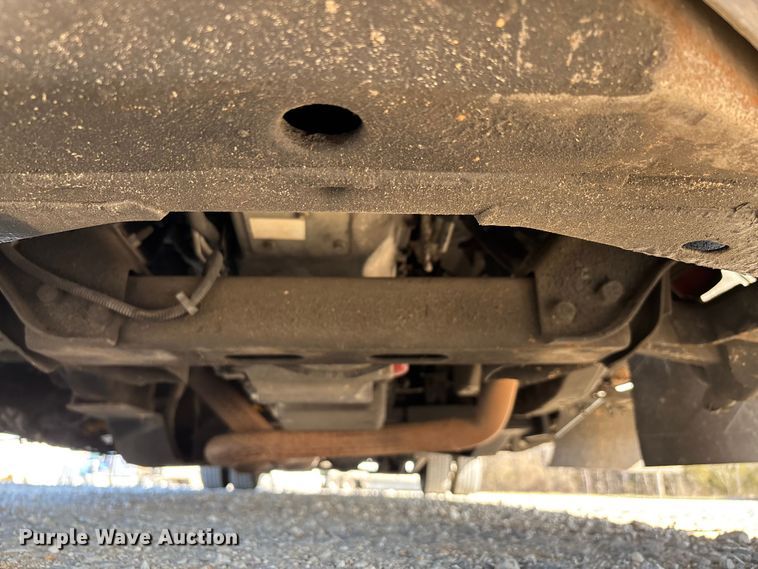 image for item DW7376 2014 Chevrolet Express shuttle bus