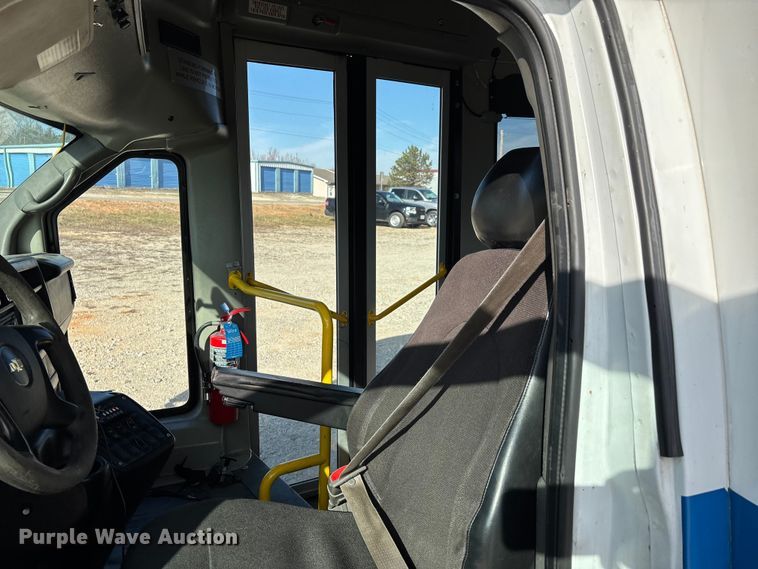 image for item DW7376 2014 Chevrolet Express shuttle bus