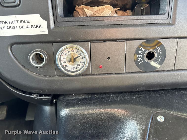 image for item DW7376 2014 Chevrolet Express shuttle bus