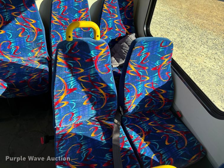 image for item DW7376 2014 Chevrolet Express shuttle bus