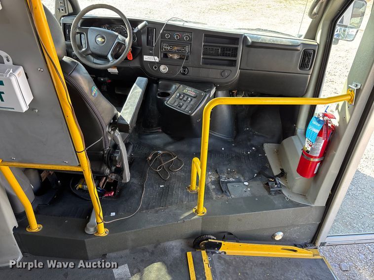 image for item DW7376 2014 Chevrolet Express shuttle bus