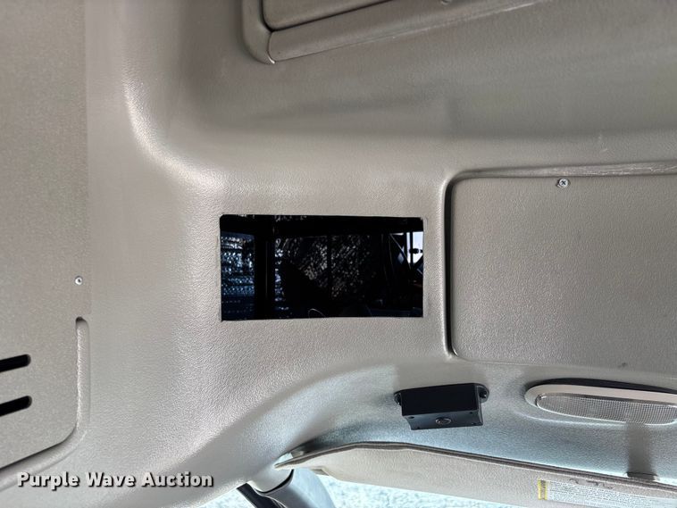 image for item DW7376 2014 Chevrolet Express shuttle bus