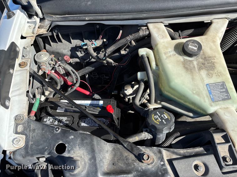 image for item DW7376 2014 Chevrolet Express shuttle bus