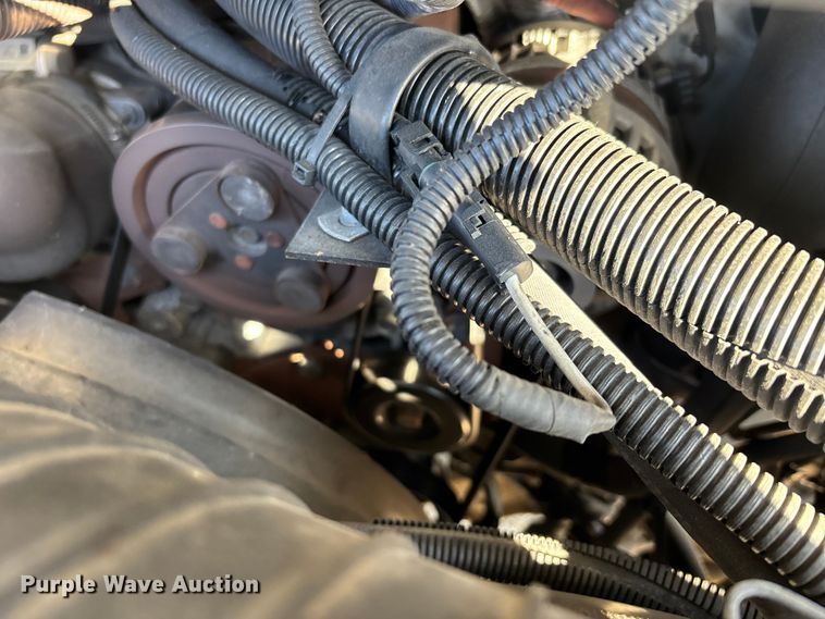 image for item DW7376 2014 Chevrolet Express shuttle bus