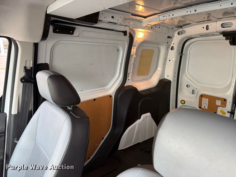 image for item DX5927 2018 Ford Transit Connect van