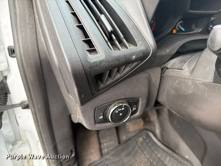 image for item DX5927 2018 Ford Transit Connect van