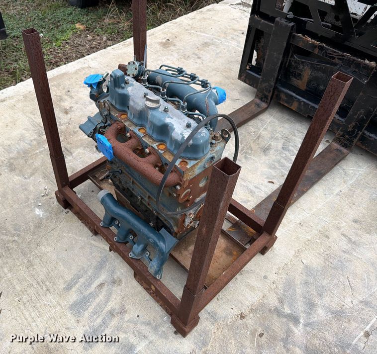 image for item DX5928 Kubota V1702 engine
