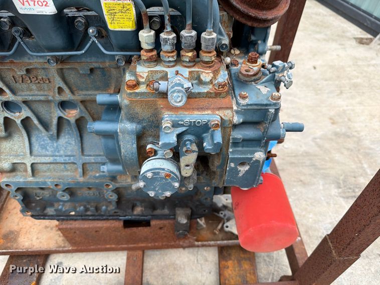 image for item DX5928 Kubota V1702 engine