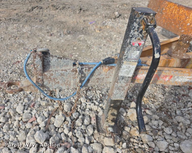 image for item DZ3726 2000 FAIM equipment trailer