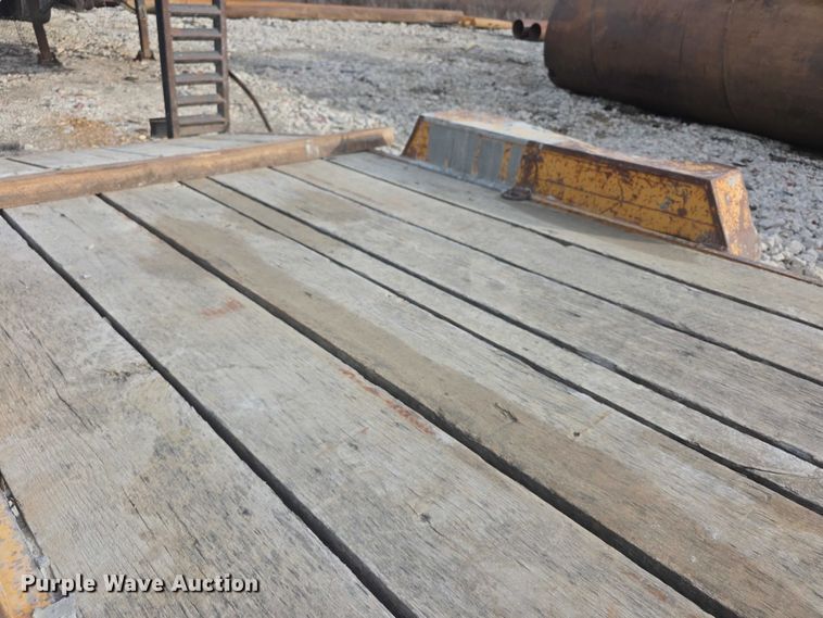 image for item DZ3726 2000 FAIM equipment trailer