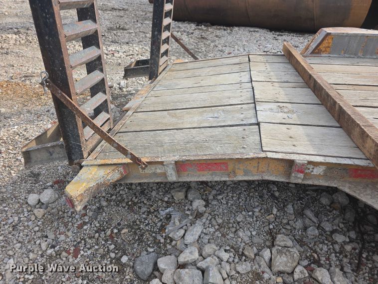 image for item DZ3726 2000 FAIM equipment trailer