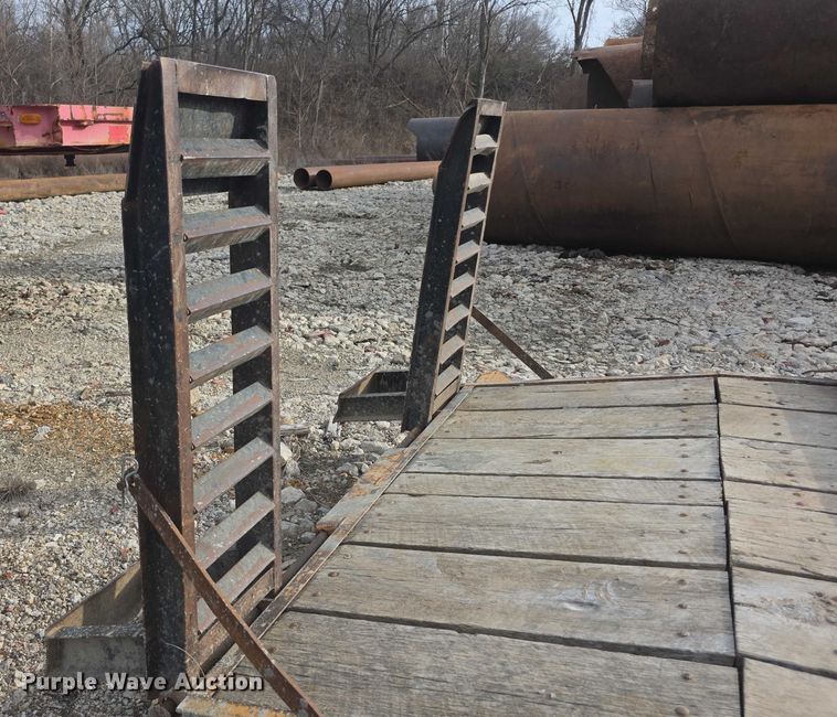 image for item DZ3726 2000 FAIM equipment trailer