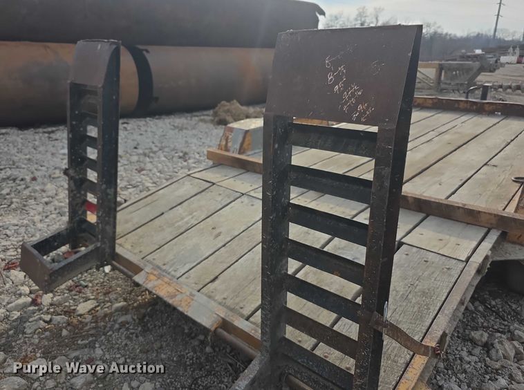 image for item DZ3726 2000 FAIM equipment trailer