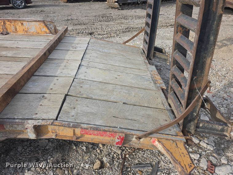 image for item DZ3726 2000 FAIM equipment trailer