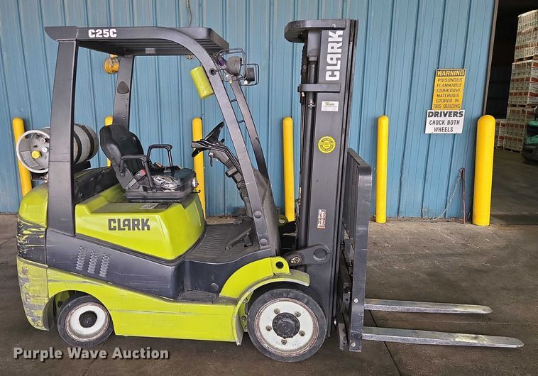 image for item EB1222 Clark C25C forklift