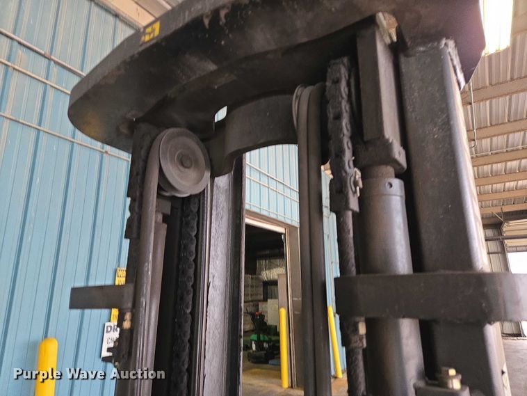 image for item EB1222 Clark C25C forklift