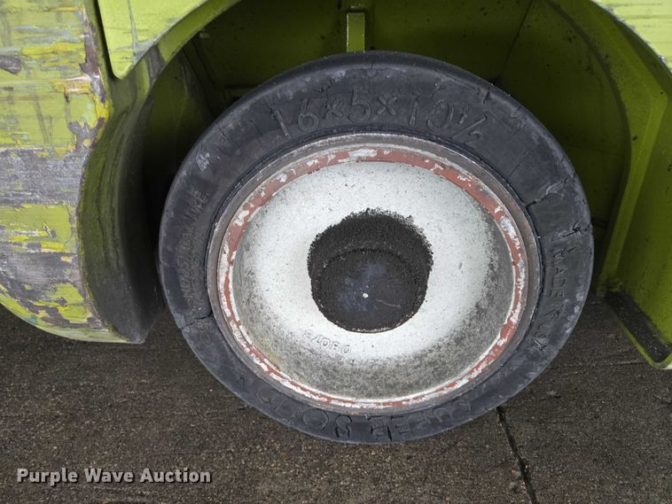 image for item EB1222 Clark C25C forklift