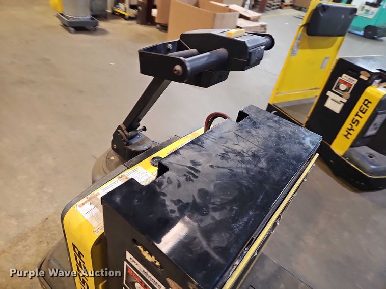 image for item EB8485 Hyster T5Z tow tractor