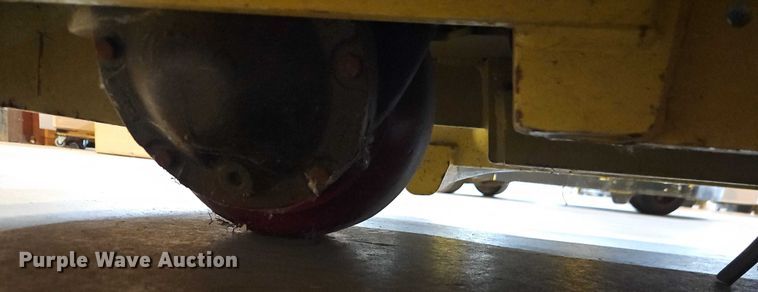 image for item EB8485 Hyster T5Z tow tractor